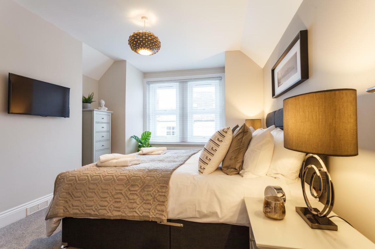 Stylish Town Centre House - 300Mbps, Parking & Sunny Decking Leilighet Bournemouth Eksteriør bilde