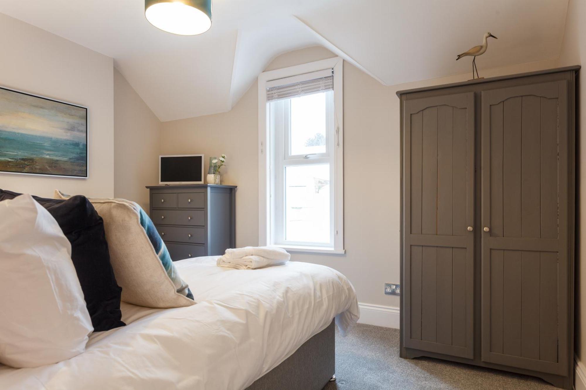 Stylish Town Centre House - 300Mbps, Parking & Sunny Decking Leilighet Bournemouth Eksteriør bilde